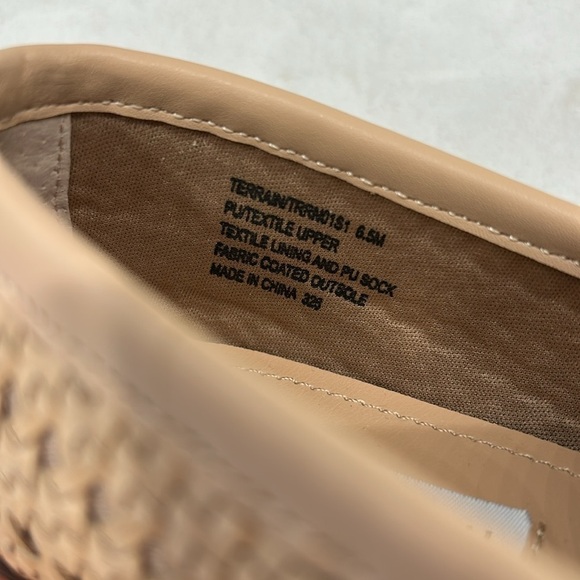 Steve Madden Terrain Loafer Tan 6.5 Chain Detail Woven Slip On Almond Toe - Picture 9 of 16